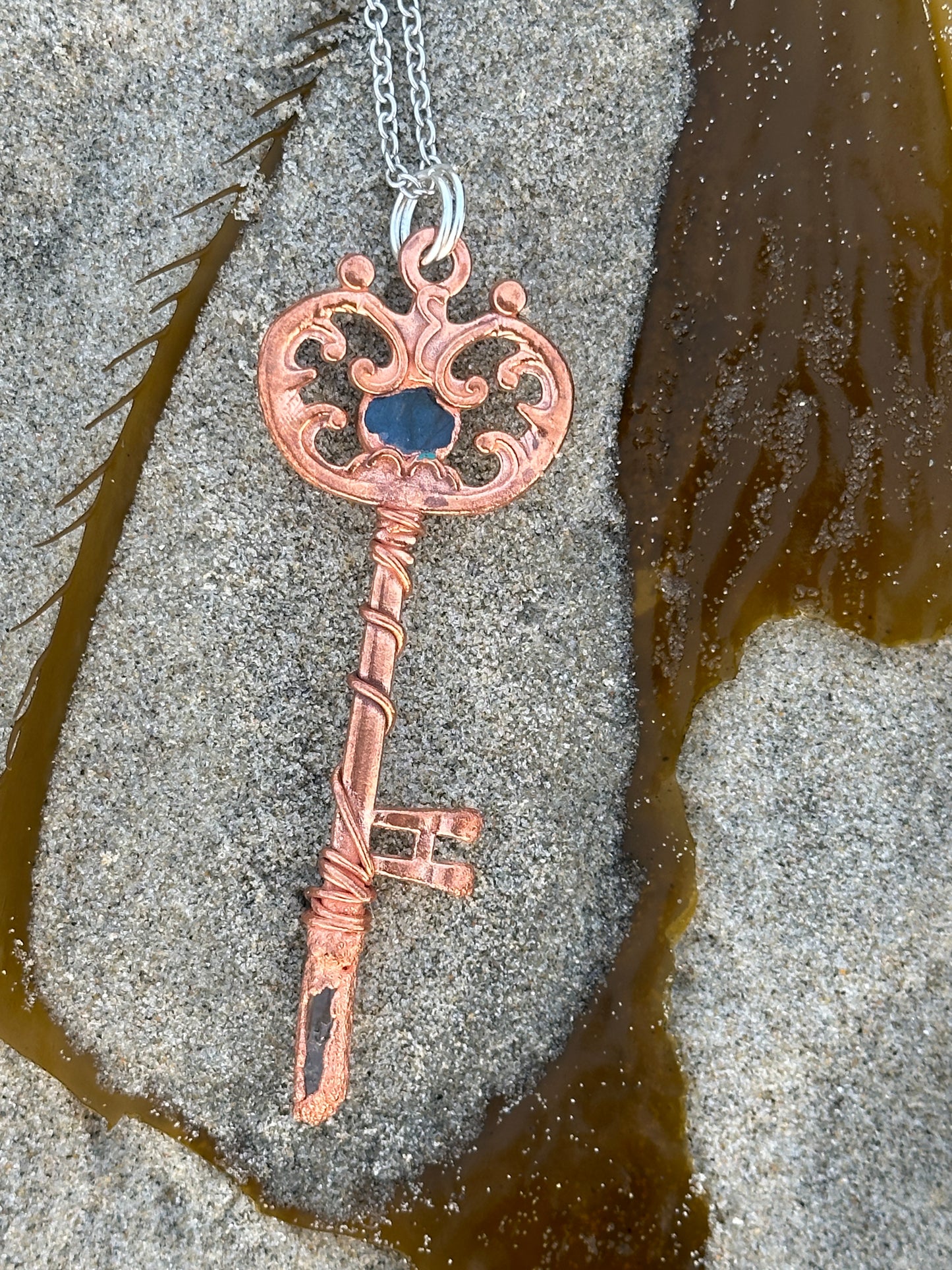 J. Key Necklace || Labradorite || Quartz | Bright Copper