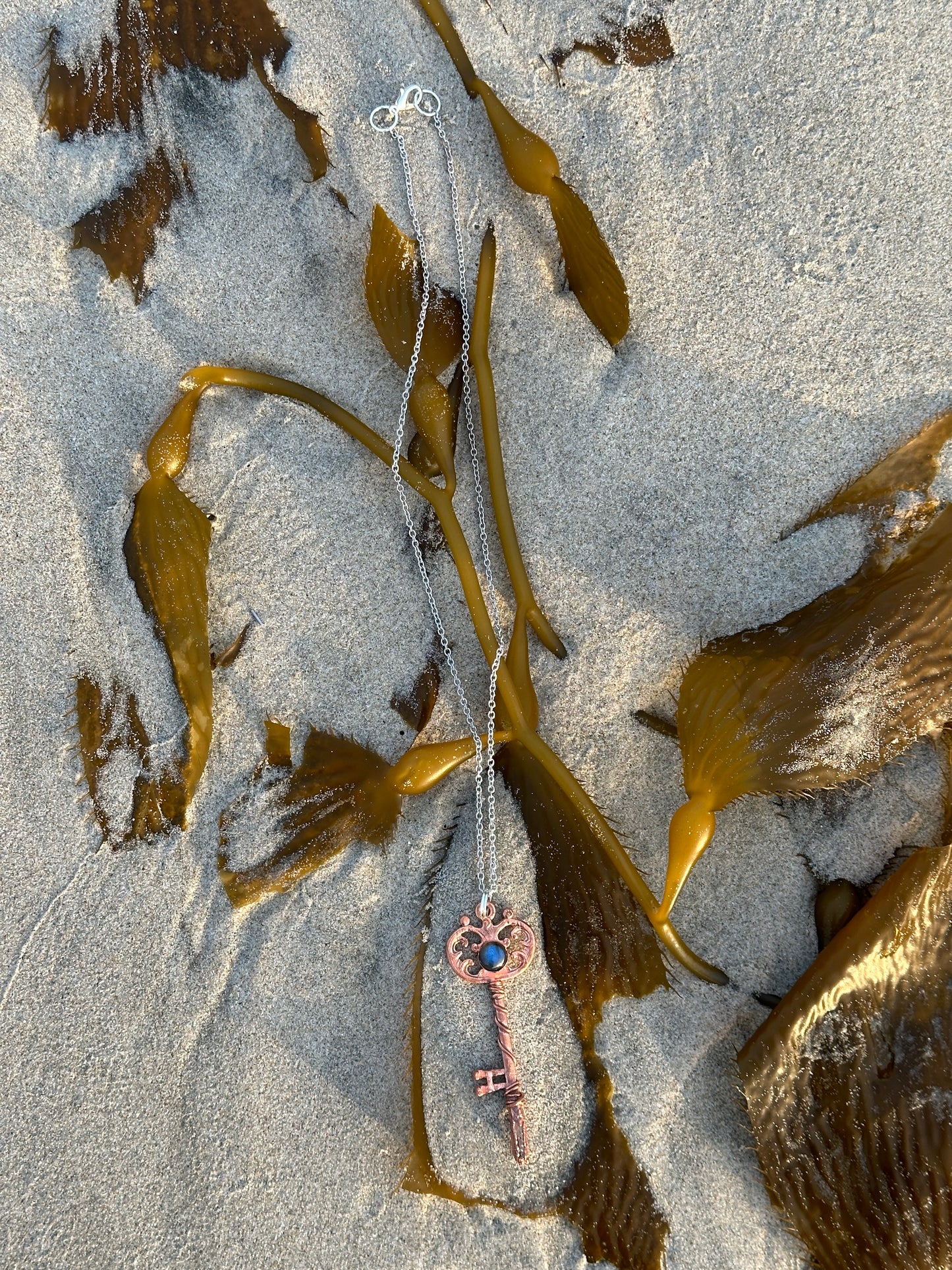 J. Key Necklace || Labradorite || Quartz | Bright Copper