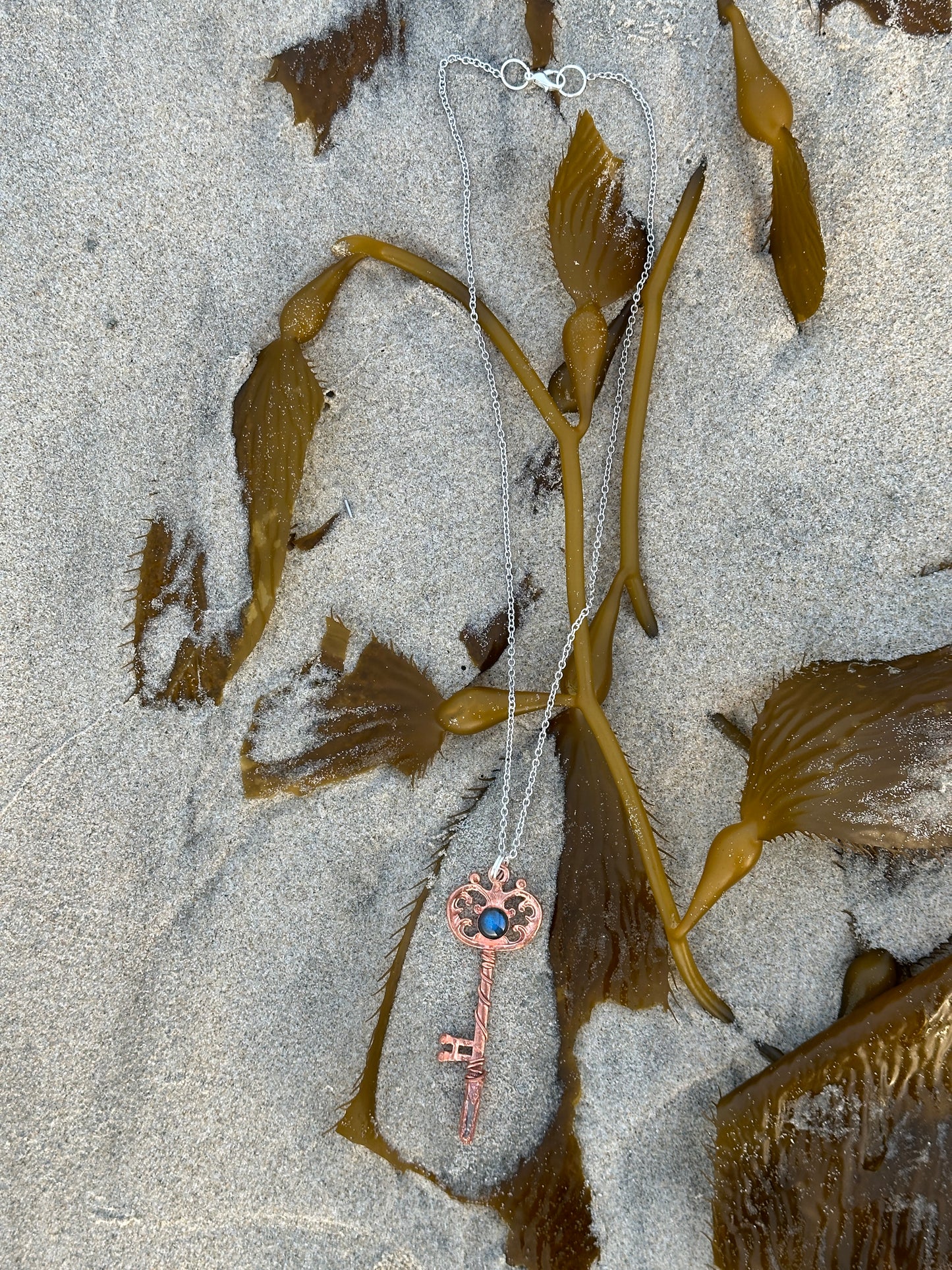 J. Key Necklace || Labradorite || Quartz | Bright Copper
