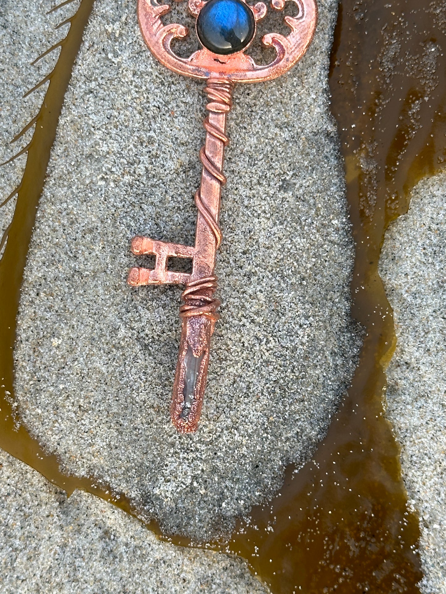 J. Key Necklace || Labradorite || Quartz | Bright Copper