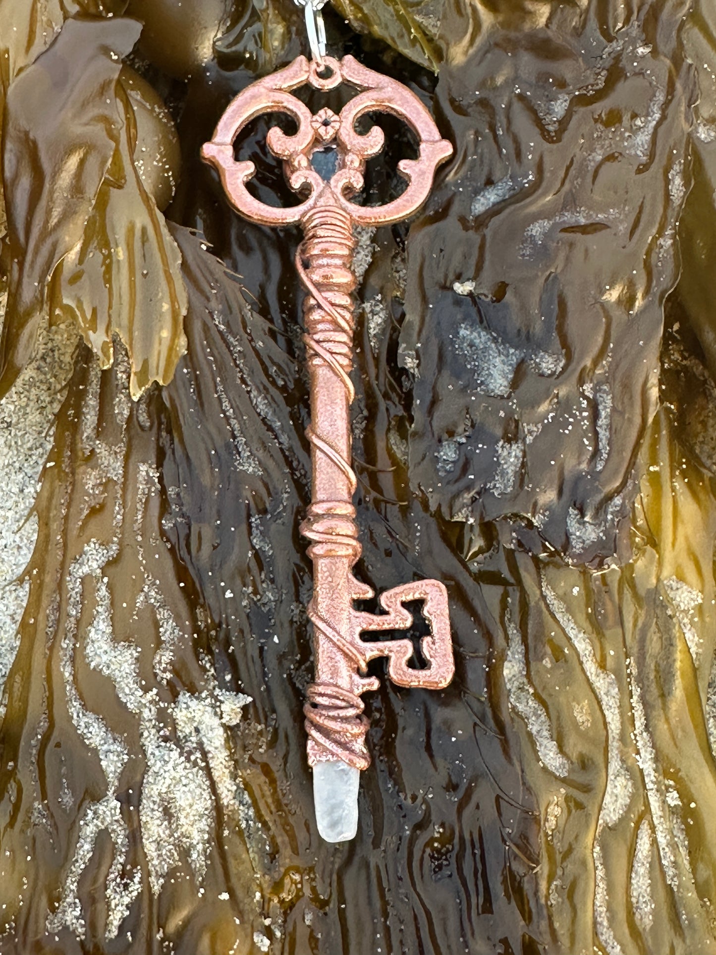 E. Key Necklace || Labradorite || Quartz | Bright Copper